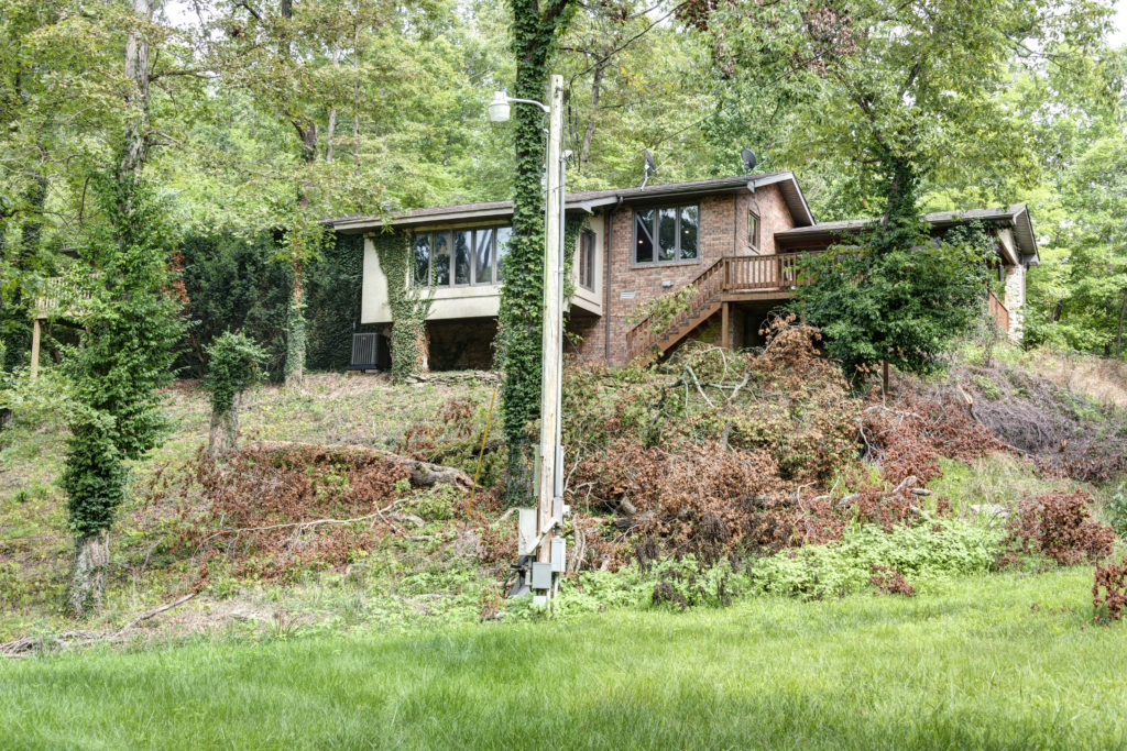 1945 West Inman Road Nixa, MO 6571 1945 West Inman Road Nixa, MO 6571