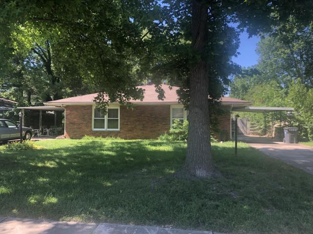 1632 South Kentwood Avenue Springfield, MO 65804 1632 South Kentwood Avenue Springfield, MO 65804