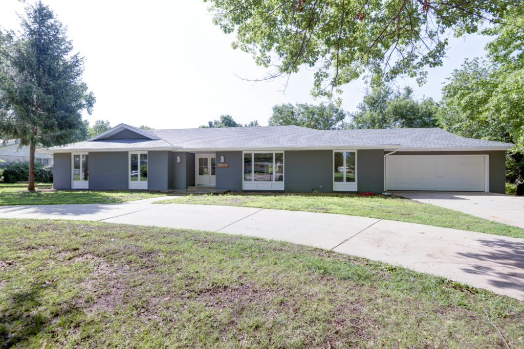 2810 East Southern Hills Boulevard Springfield, MO 65804 2810 East Southern Hills Boulevard Springfield, MO 65804