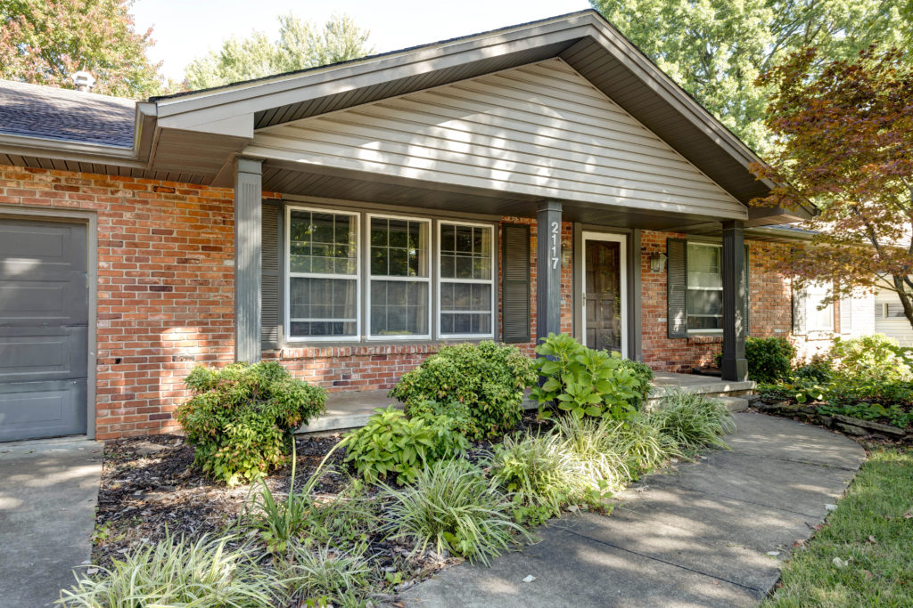 2117 E. Montclair St Springfield, Mo 65804 2117 E. Montclair St Springfield, Mo 65804