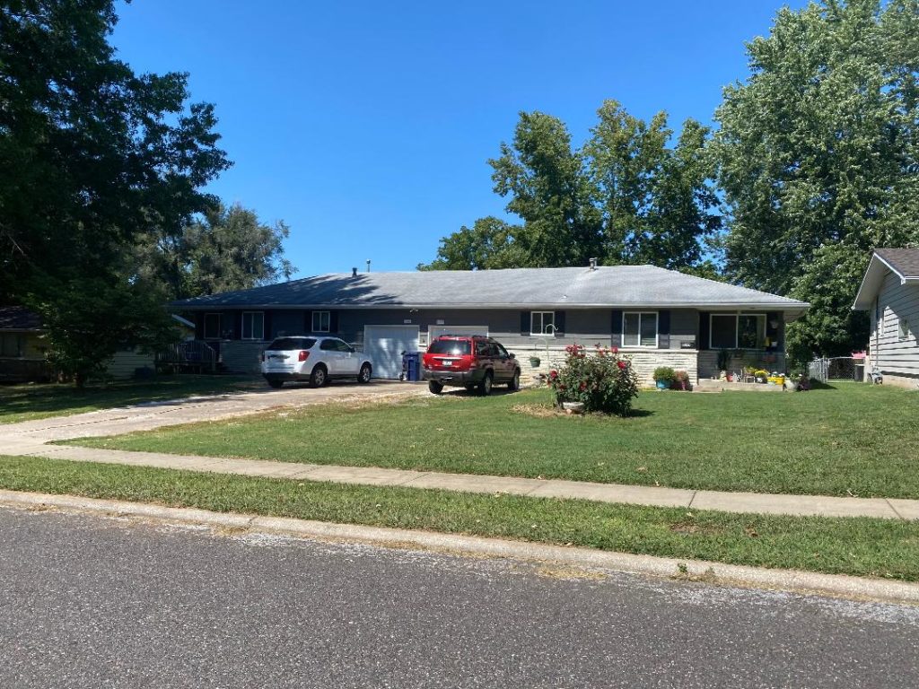 2047 2049 E Elm St Springfield Mo65802 2047 2049 E Elm St Springfield Mo65802