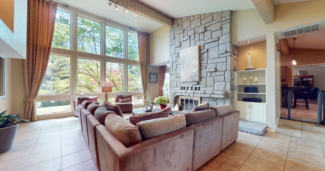 4364-E-Linwood-Street-05012024_202048