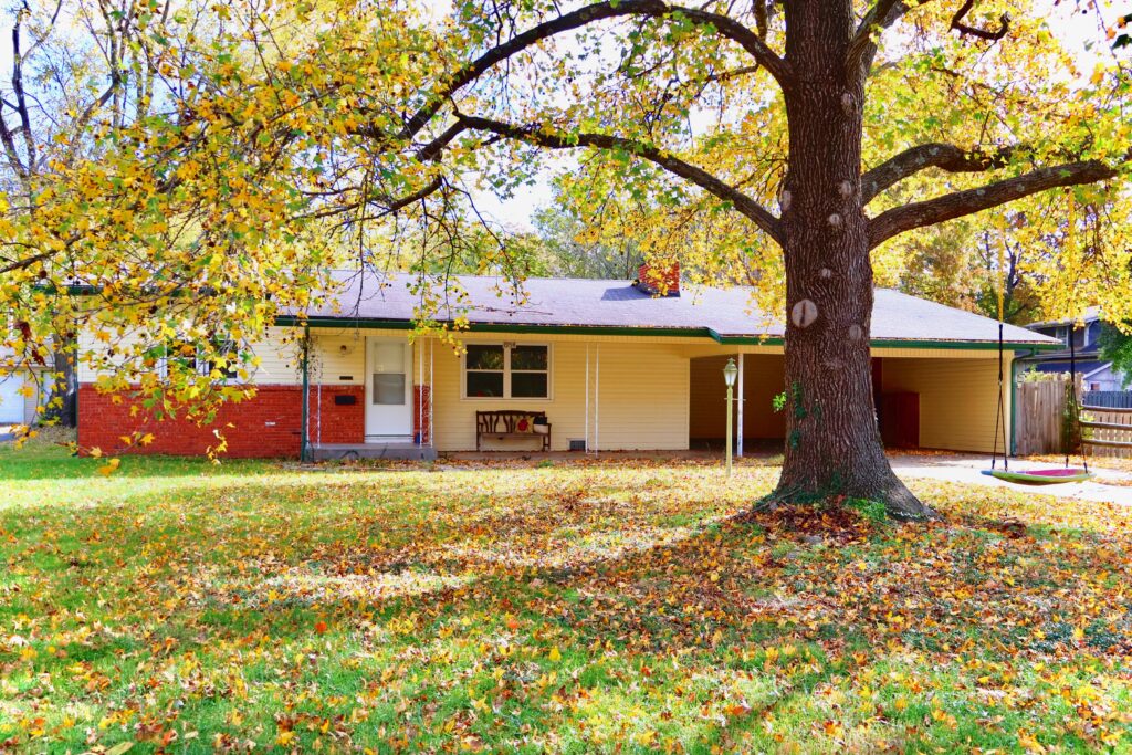 1954 S Dollison Ave Springfield Mo 65807