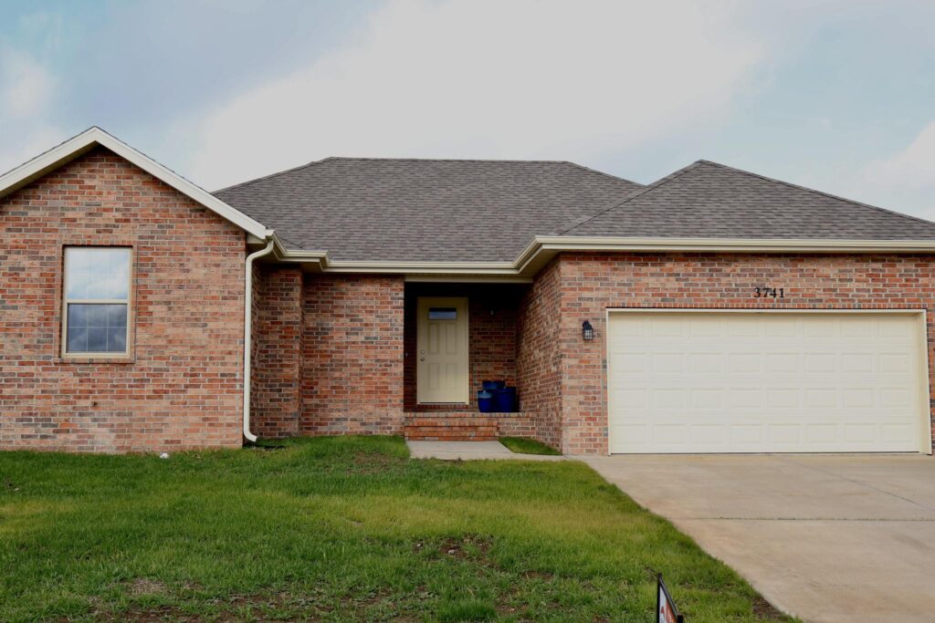 3741 W Freeman St Bolivar Mo 65613